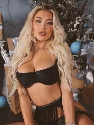 Stefanie Knight