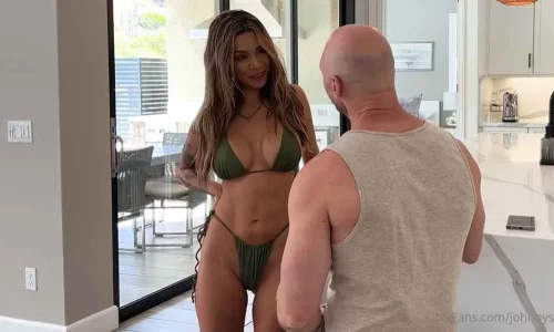 Ava Amira Hooks Up With Johnny Sins Second Time